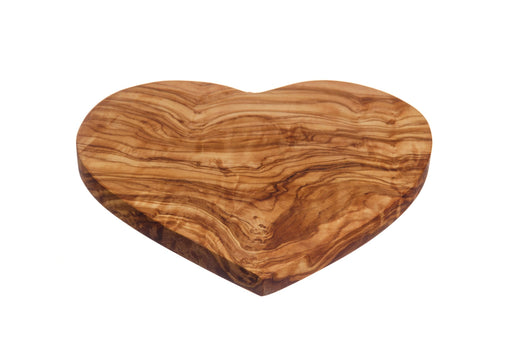 Skærebræt hjerteformet 21 cm, Oliventræ   Romantisk lille hjerteformet serveringsbræt fra Just Slate. Hvert bræt er håndlavet og unikt. Nem at vedligeholde.